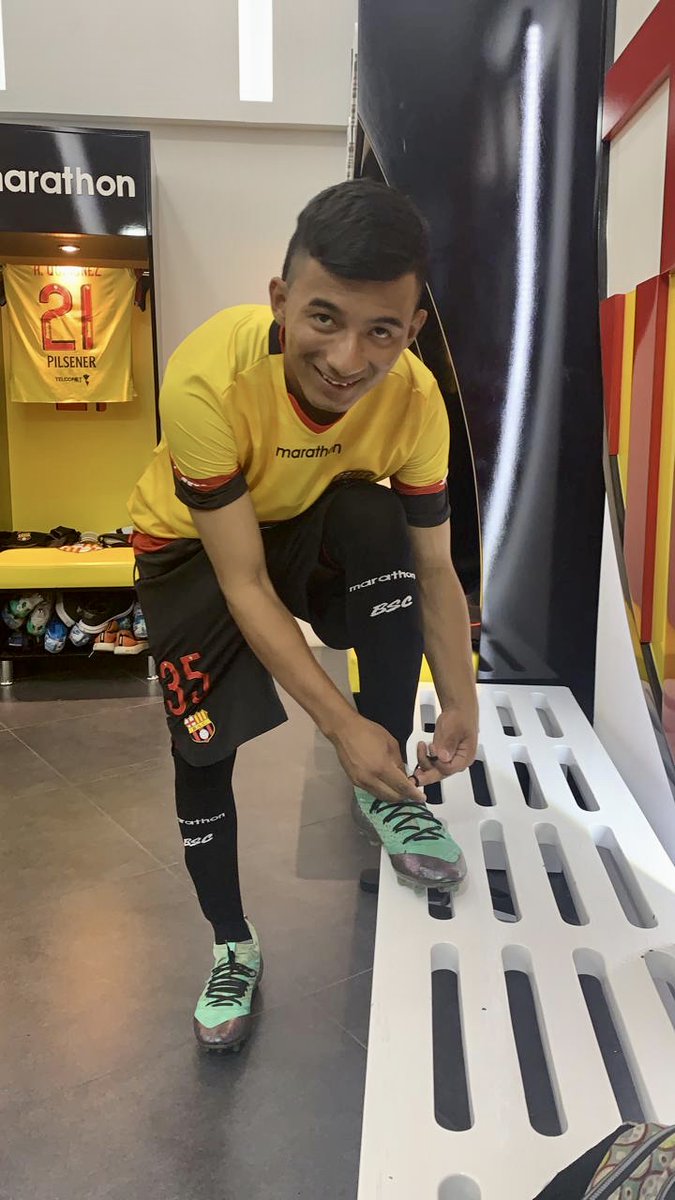 El ganador del Reality #Jugador12 Claro, William Rodríguez “el Piojito”, ya se encuentra en el Estadio Monumental! Listo para vivir una experiencia inolvidable junto a su equipo en la #NocheAmarilla