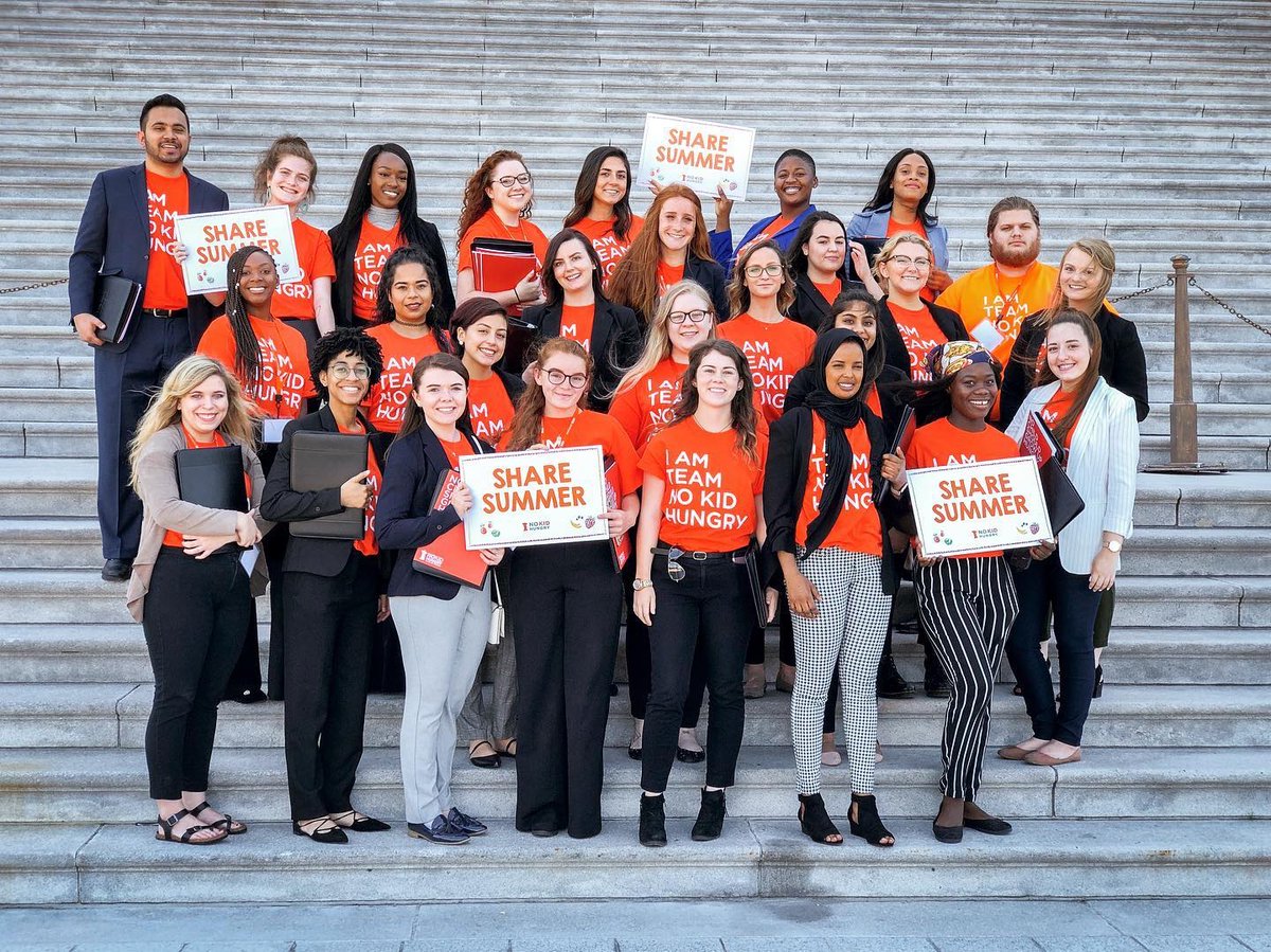 How are we ending childhood hunger across the country? By helping the next generation of leaders feed kids in their communities. Learn more 👉bit.ly/2CmPzAa