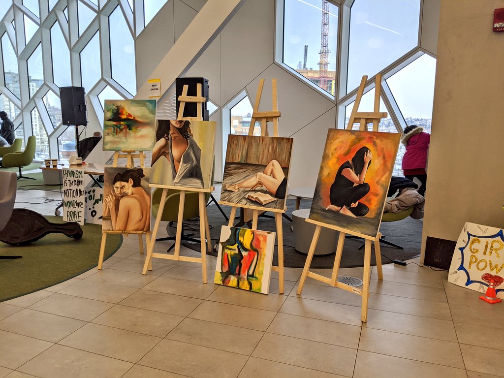 Taking_Strides's tweet photo. The Arab Caucus with beautiful displays and great speakers. #yyc #wmyyc https://t.co/K36tVUA0jO