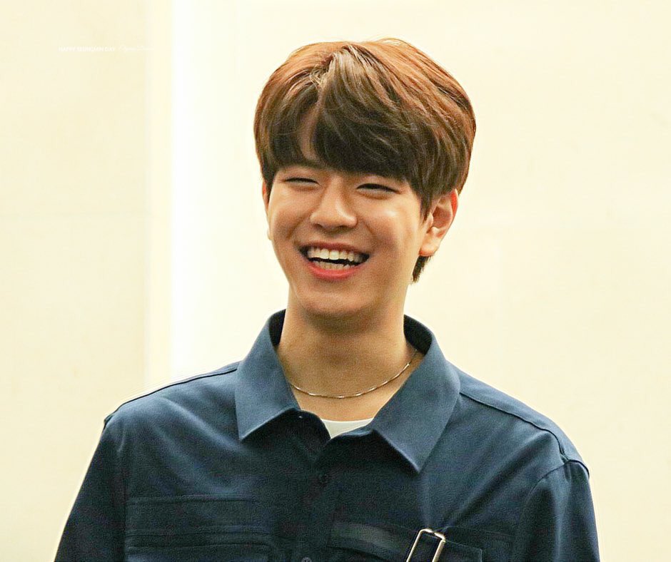 — 200118  ↳ day 18 of 366 [♡]; dear seungmin, my day6 concert just finished and i am honestly out of words, this was such an emotional and memorable night and i’m ready to give everything to experience these emotions again, i understand why you love them so much angel
