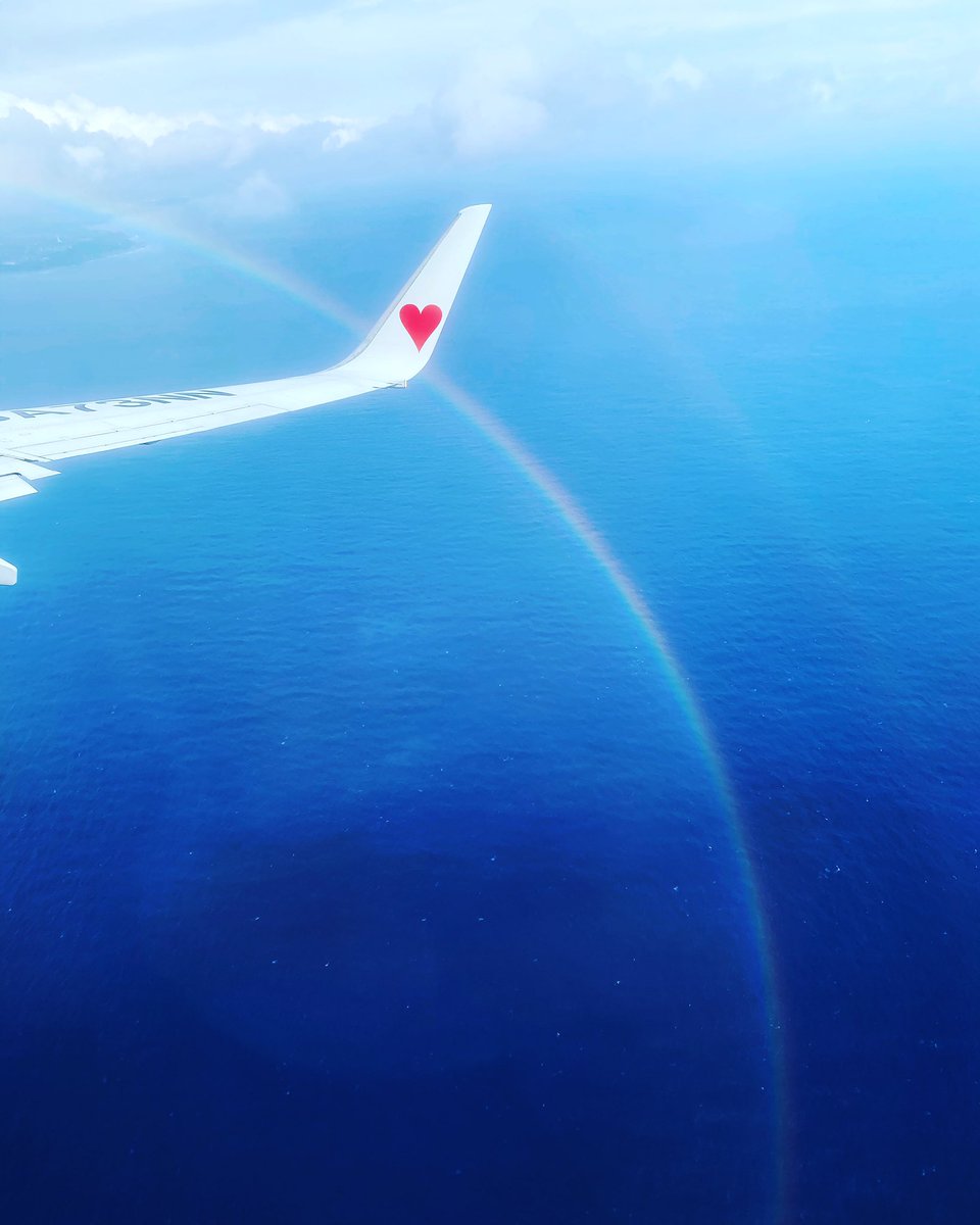 Akxco3's tweet photo. #iPhonegraphy #iphone11 #mobileme #mobilegraphy #rainbow #skymarkairlines #skymark https://t.co/J2AZabMk4t