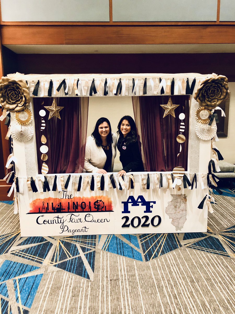 bethanyjoyrea's tweet photo. Spending this weekend representing Logan County at the IAAF State Convention for the 2020 Illinois State Fair Queen competition! #pageantdirector #logancounty #community #volunteer #logancountyfair https://t.co/NeWL5nh9he