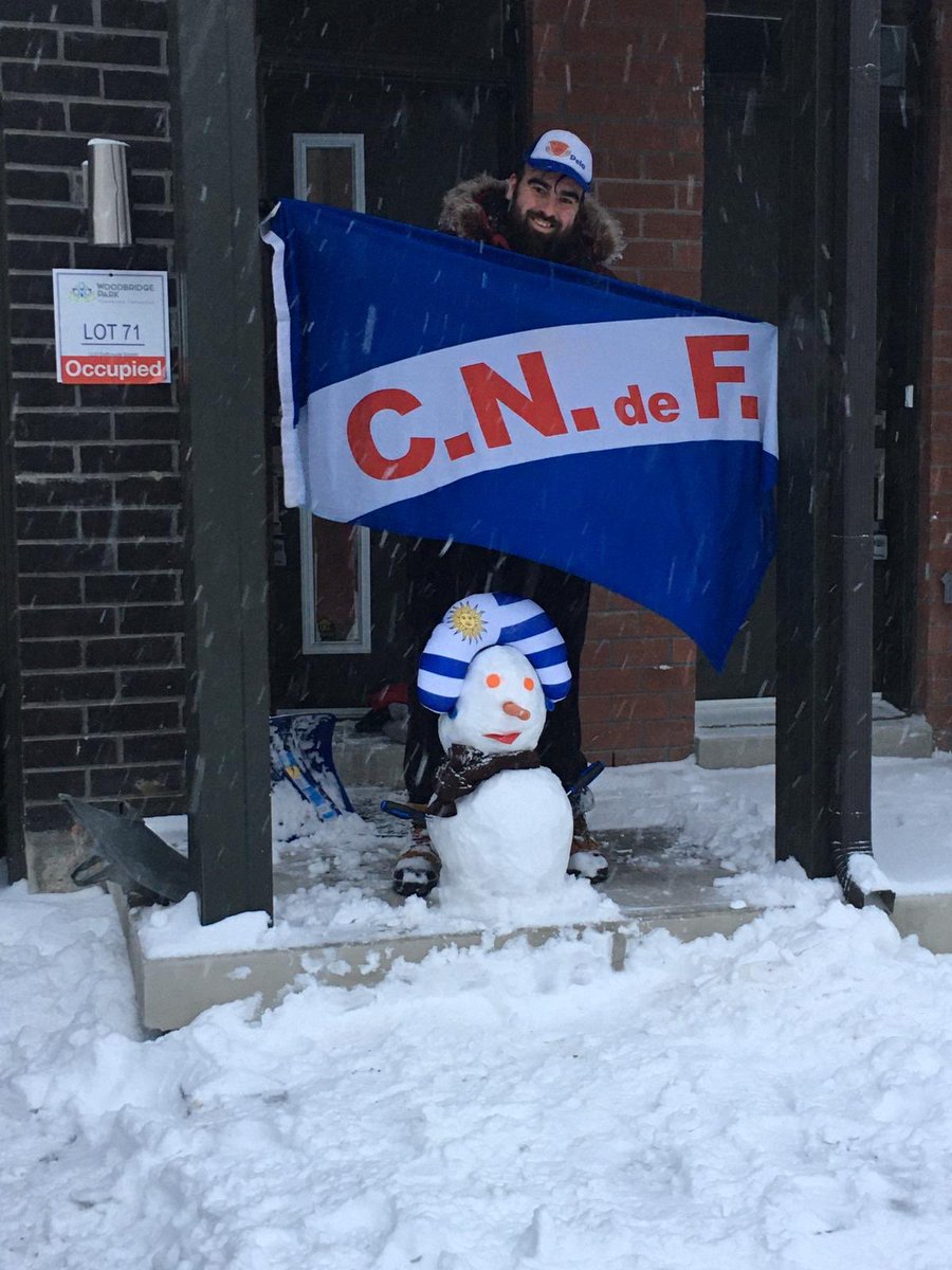 Marcelocurbel10's tweet photo. @PasionTricolor1 desde Canadá este año alentaremos al bolso https://t.co/lvFzTIuGZf