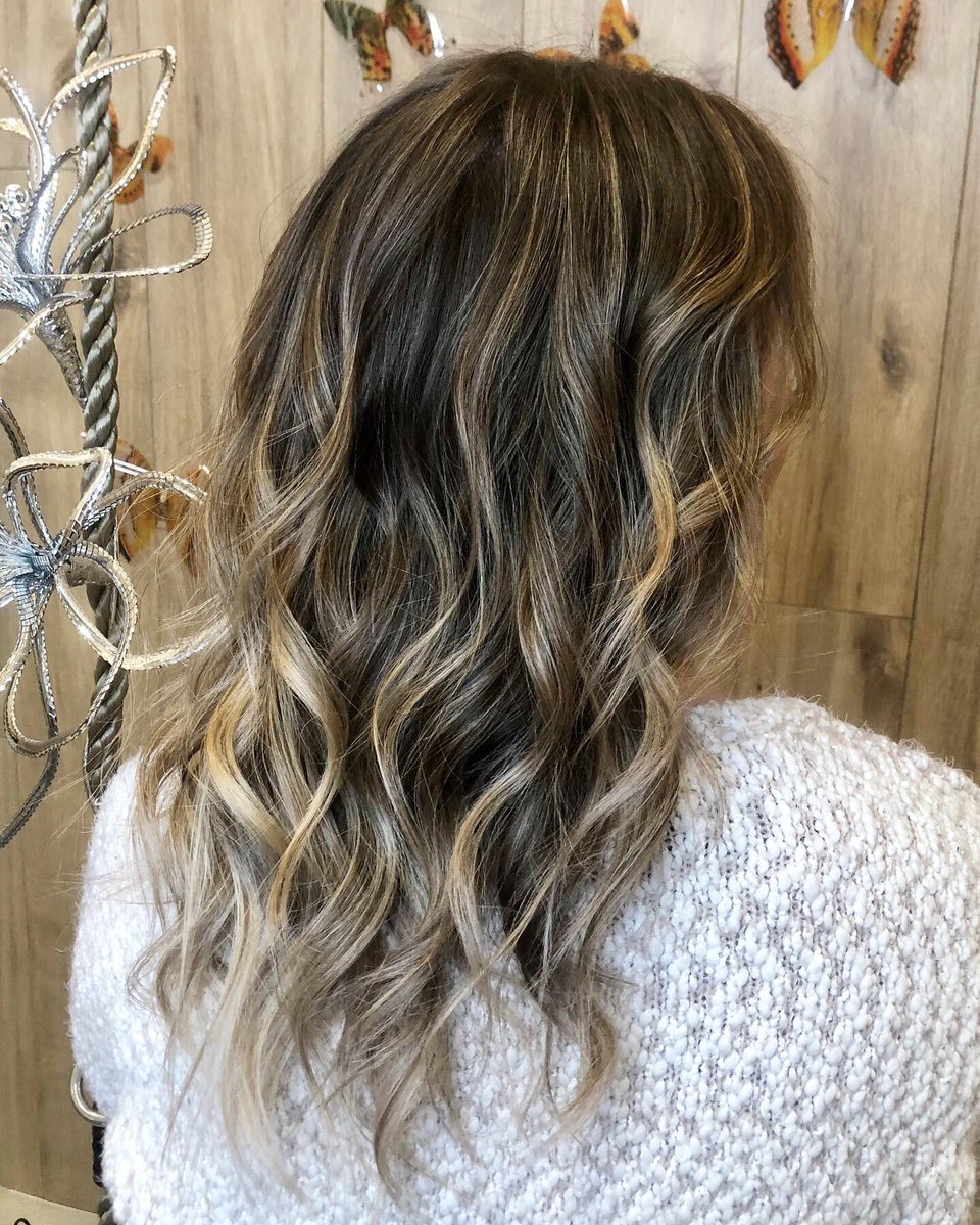 estherstrudel's tweet image. Before and After foilayage done by me #licensedtocreate