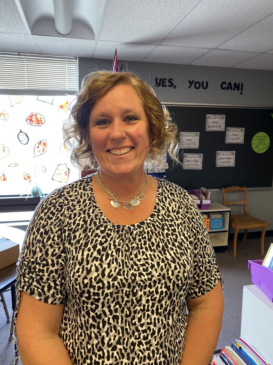 PaintbrushElem1's tweet photo. Paintbrush is proud to announce the hiring of Jodi Somers as a SPED para. She is originally from Gillette but comes to us after a four year hiatus in Custer, SD. While there, she taught 4th grade for 3 years and 2nd grade for one year. 
She is excited to be back home. https://t.co/FG9JjmjD8L