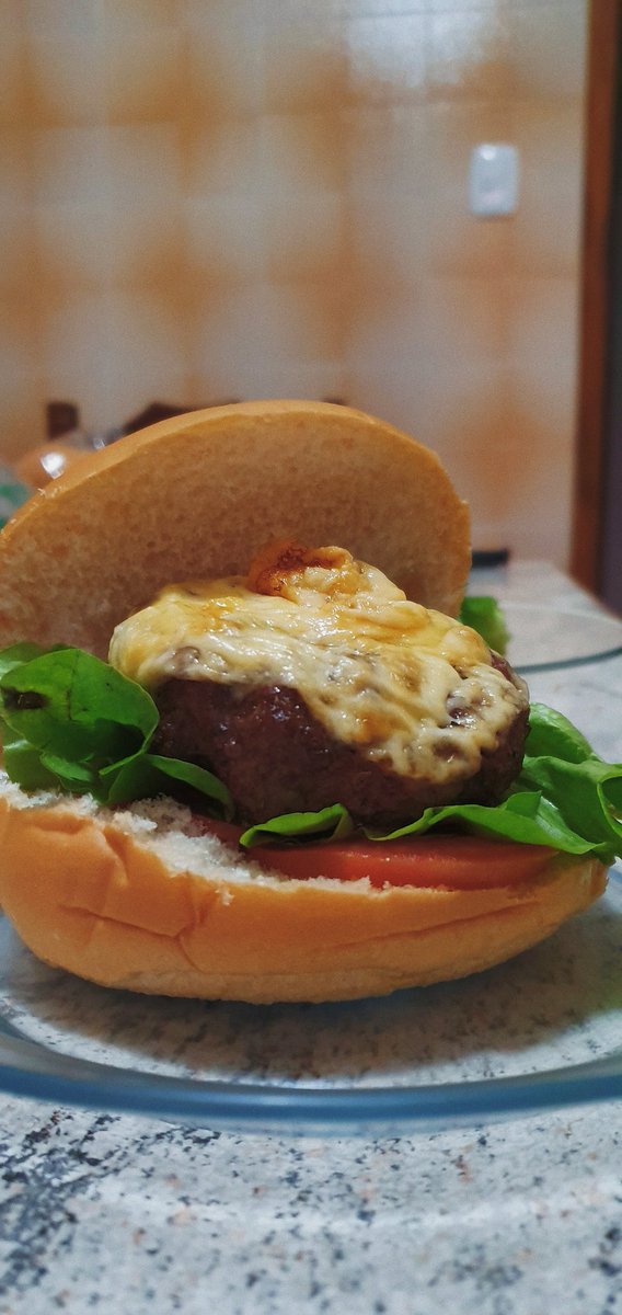 nosbormongs's tweet photo. Quer comer um lanche gostosinho?
Hamburgeria do Robinho https://t.co/BJ7qVCpz4p