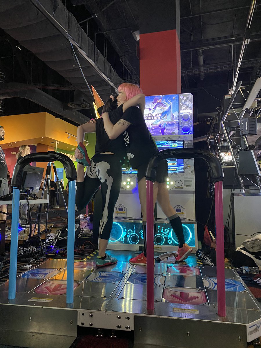 Last set of Round 1! Team Bones @peztronic &amp; <a href="/colour/">ayu ✿ 🌈</a> 💜✨