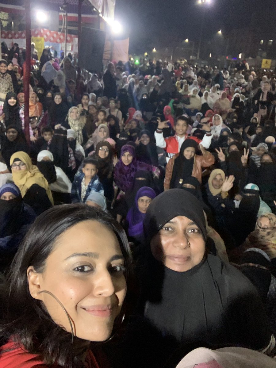 In solidarity with the resilient women of Kondhwa in #Pune who are now past their first week of sit in protests against CAA-NRC-NPR 👏🏽👏🏽🇮🇳🇮🇳🙌🏾🙌🏾