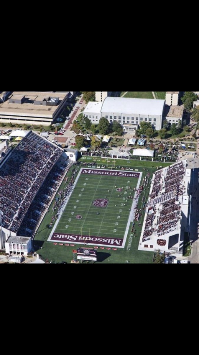MayoDavian's tweet photo. Blessed to say I have recived my first D1 offer from Missouri State University ‼️‼️@Coach_Fishback @ArRecruitingGuy @ArElite100 @ARFBALLRANKINGS @EarlGill10 @coachgonzales_ @CoachBPetrino https://t.co/HzalPk2zQO