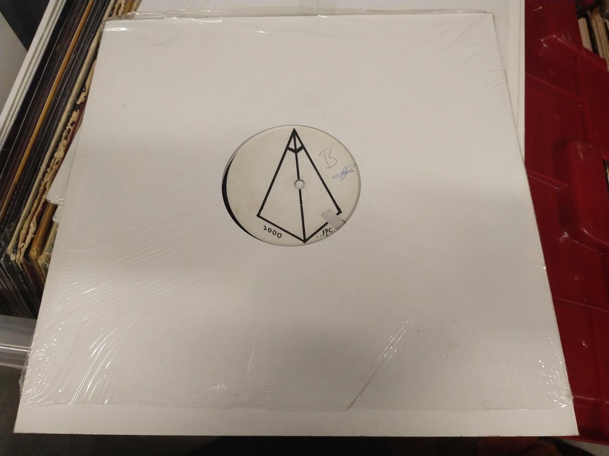 ZeoHDeeH's tweet image. Look what turned 20!!!#4mate #firstpower #vinylcollection #diskohenshawzilla #fierceproductions