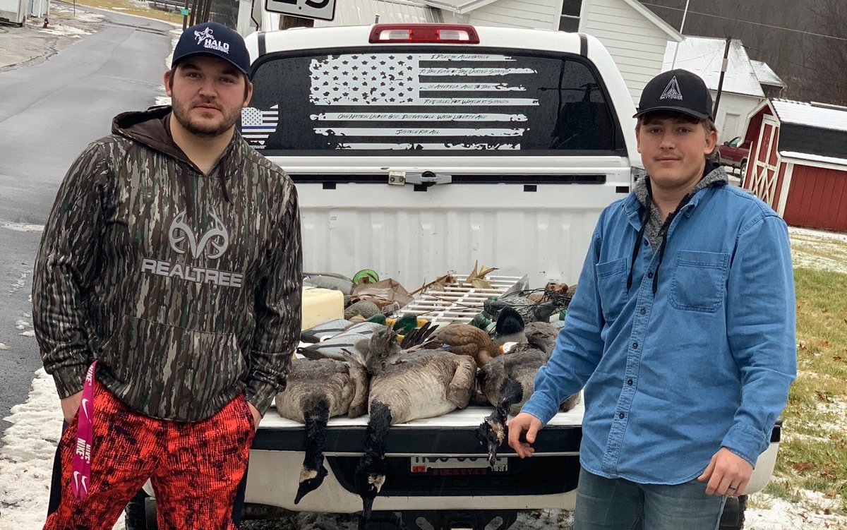 SteelshotO's tweet photo. A few of the guys got it done again! Can’t beat time in the outdoors with great friends! #steelshotoutdoors https://t.co/Udb9IVH1zS