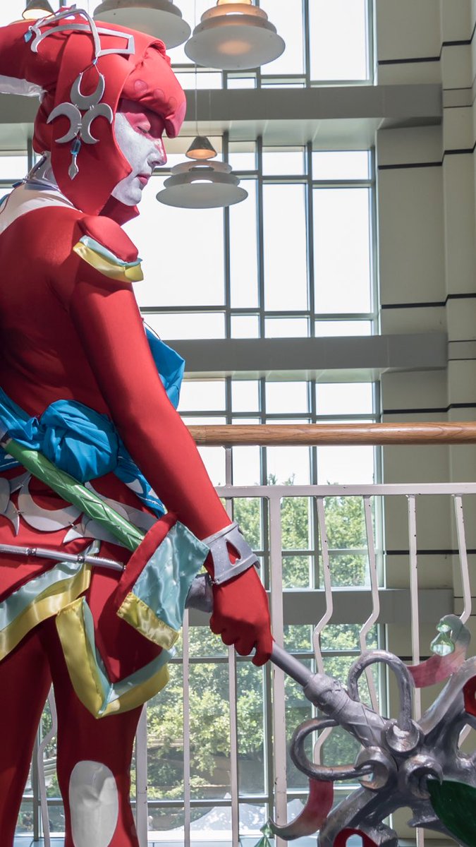 clauidi_'s tweet photo. I’m the Link in this photo. However, I made my sister’s Mipha! Her instagram is lady of the lake cosplay if you want to check out more. #BotW #botwcosplay #championmipha #princessmipha #link #ZeldaBreathoftheWild #Zelda #gerudo #gerudovai https://t.co/aFePlZOerV