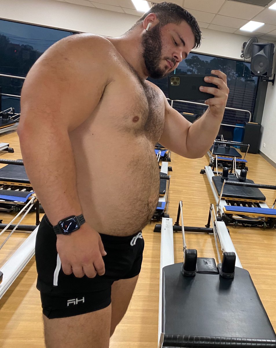meatyhenri's tweet photo. Post your belly pics in the thread https://t.co/eVO7Y8uNGO