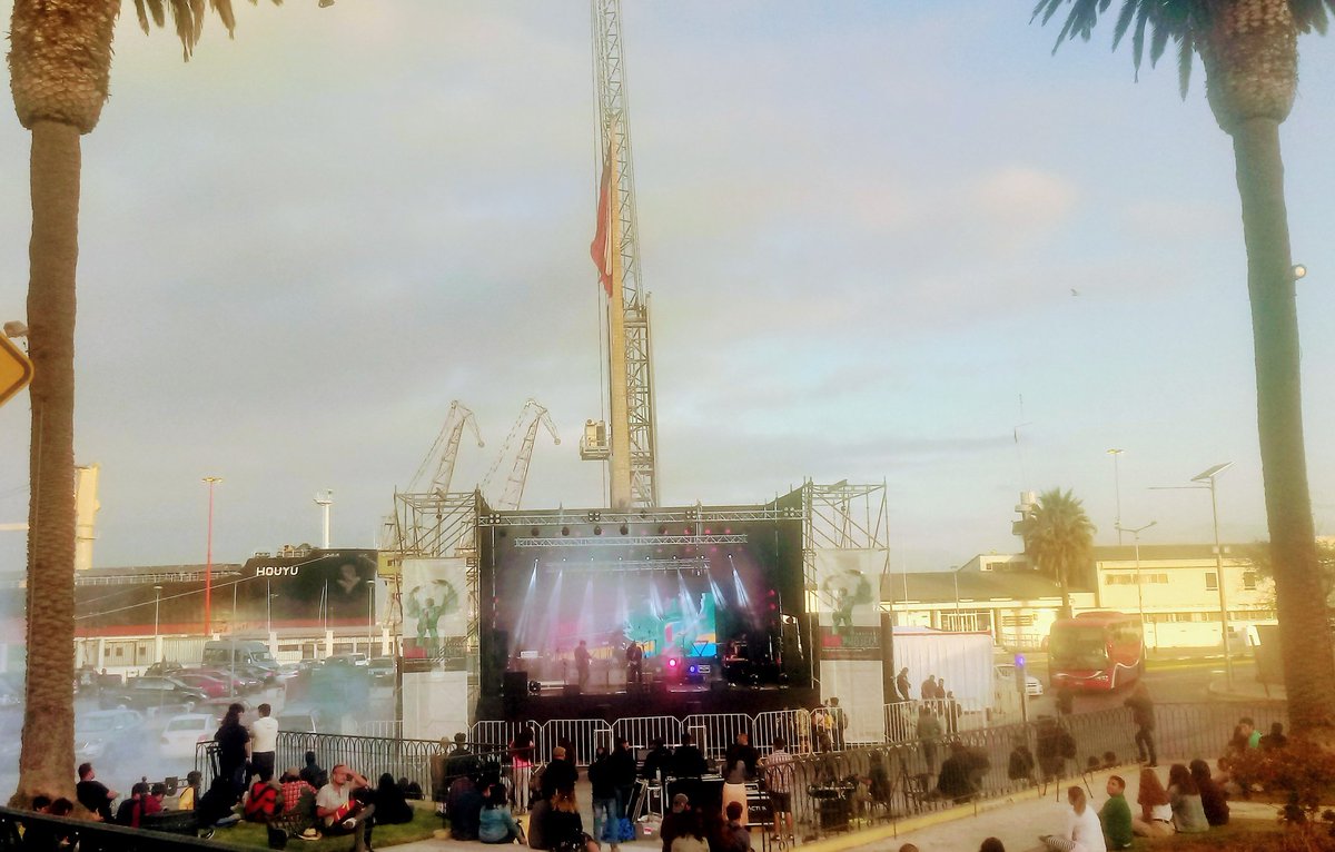 AgenciaMistral's tweet photo. Festival Indie Project en Coquimbo ahora. 
#músicachilena #música #RegióndeCoquimbo #indiemusic #festivalmusical #music #alternative #music #IndieProject #FestivalIndieProject https://t.co/Th4viSkx66