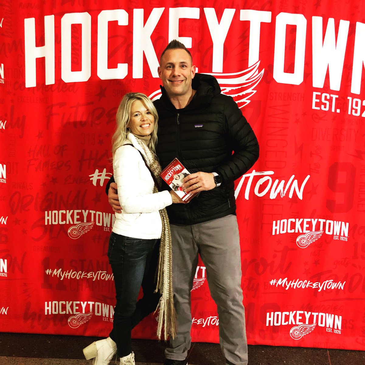 chadvarga's tweet photo. Hockeytown with my girl! #detroitredwings #detroitovereverybody https://t.co/jCFzU7f1j9