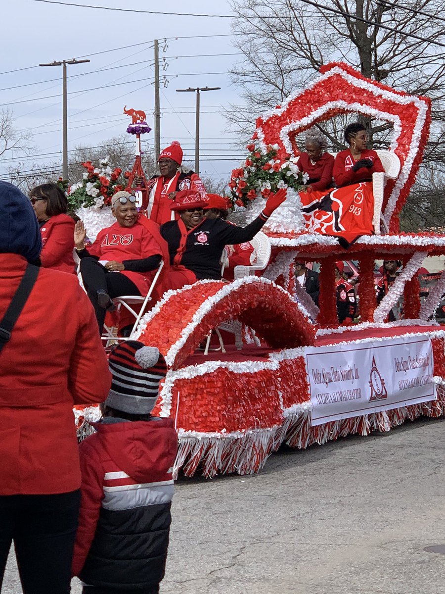 AAC_DST's tweet photo. We had a great day participating in the Annual Martin Luther King Jr. Parade in Augusta, GA honoring the legacy of Dr. King! Thank you to our youth groups and our members for for joining us in the parade! #mlkweekend #aac_dst #continuingthedream https://t.co/leye6iCFU0