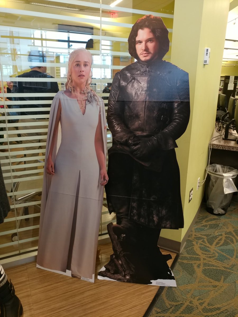 wowitsladyakumu's tweet photo. Cute cut-outs of Yoda and *ahem* the TRUE ending of "Game Of Thrones." 😍 #MoComCon #MoComCon2020 https://t.co/JBHToLyyyx
