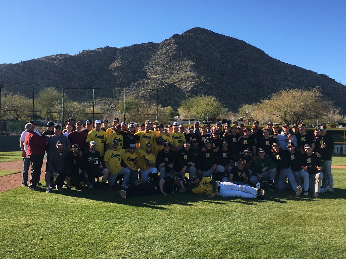 Great turn out for alumni game! Thanks to all the great players and people who attended!

#DB9 #Vaqs4Ever