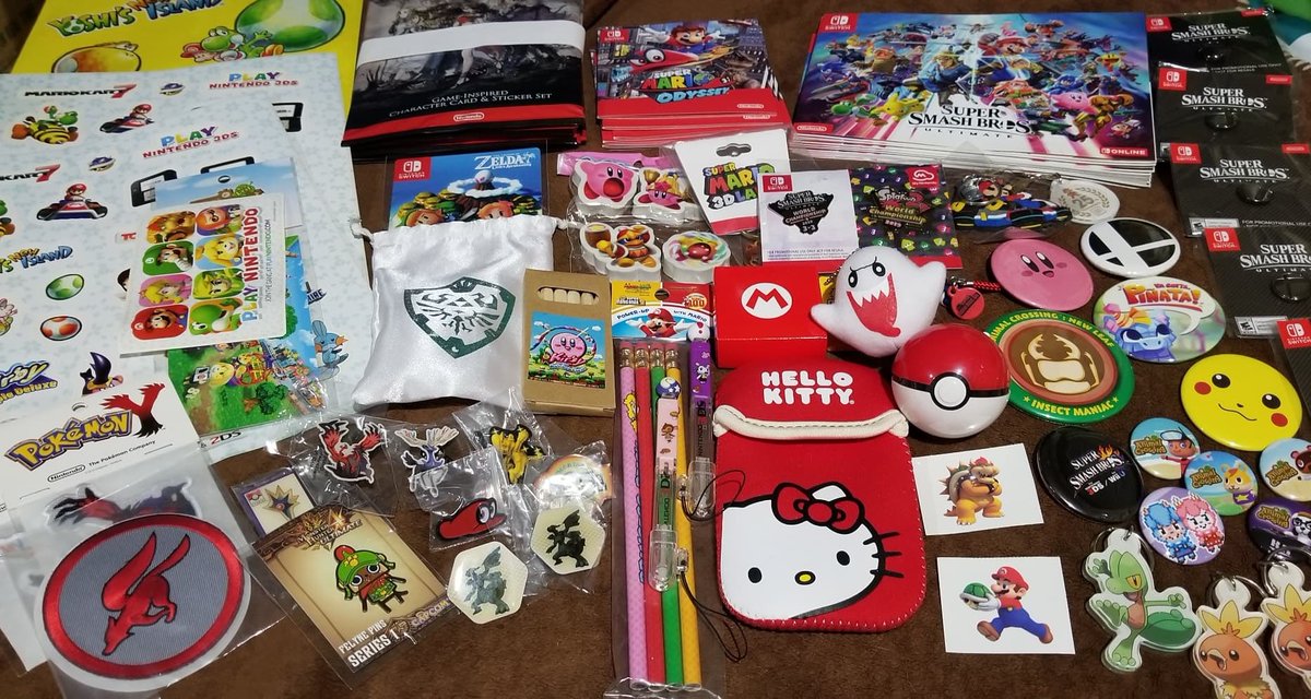 StreetPassBOS's tweet photo. Check out some of the #giveaways for Nintendo Feud tonight. Who is going to win? Find out at 8:30 pm in the Cactus Theatre! #TeamZelda #TeamMeowth https://t.co/IrAbYLMBL0