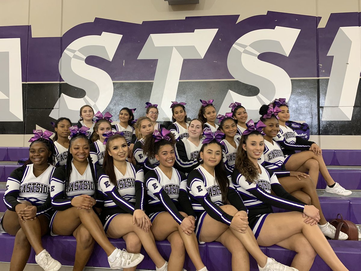 Eastside_cheer's tweet photo. Our Varsity basketball game was 🔥 last night! Great job to all of the players and congratulations to our Lions on their 58-46 win against AVHS 🦁💜 https://t.co/cZbwwjJQgM