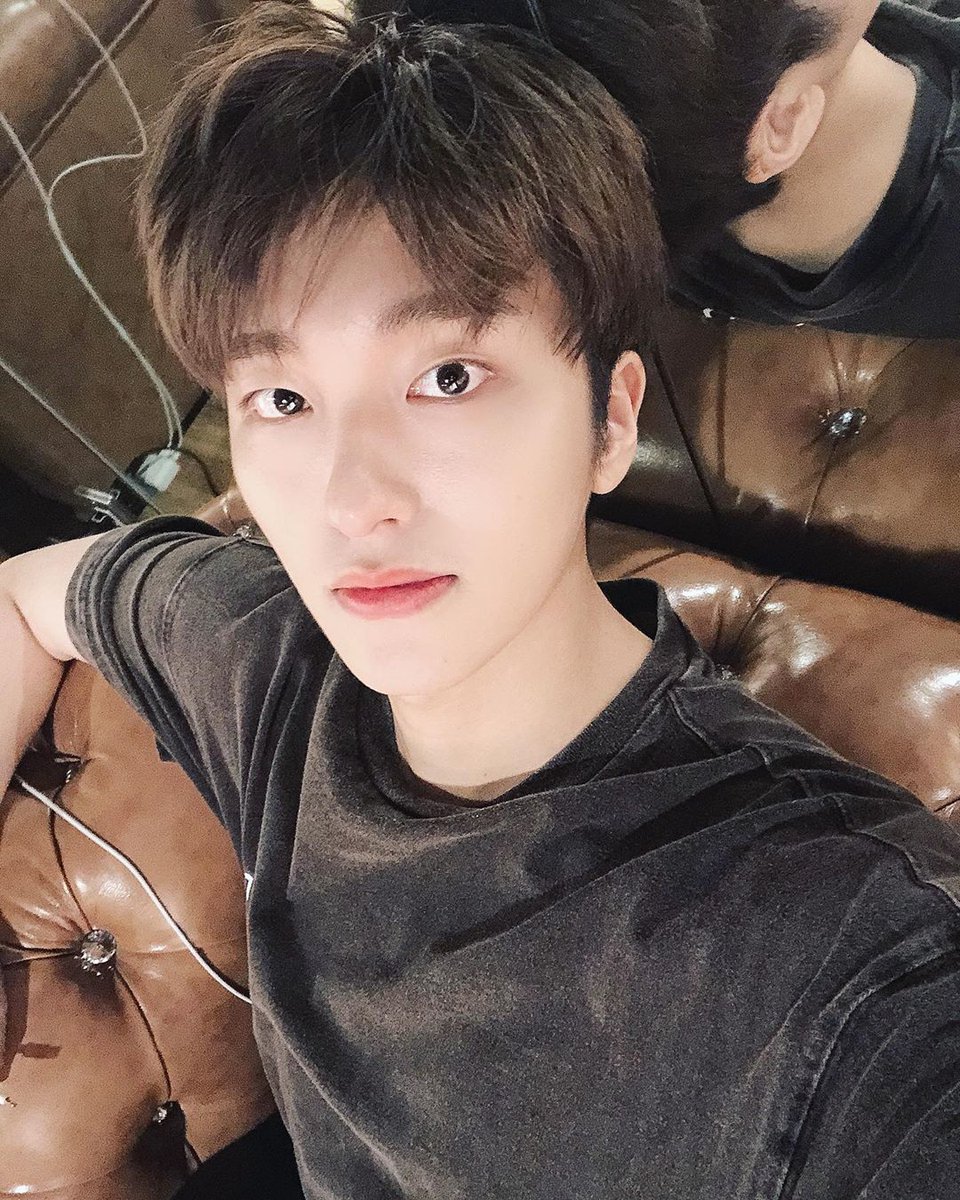 SnuperSpain's tweet photo. ACTUALIZACIÓN 
200119 Instagram 💞 @__jang3bin__ 
[Sebin]

#세빈 #Sebin #스누퍼 #snuper https://t.co/3ed7i3rH1q