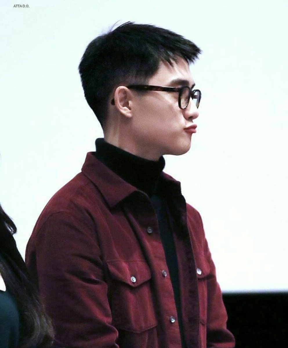 Kudu banyak istigfar liat kyungsoo manyun gini, gemes, dan ada hasrat buat menyerang bibirnya bertubitiubi

@DedekDO