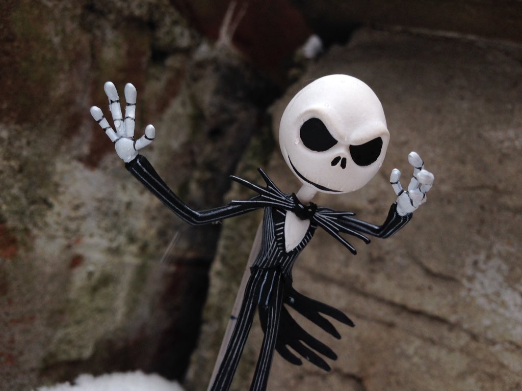 CollectDST's tweet photo. Series 1 of #NightmareBeforeChristmas #DFormz is in stores now! Collect all 7! #timburton #diamondselect #diamondselecttoys https://t.co/hhRTa2t5gB
