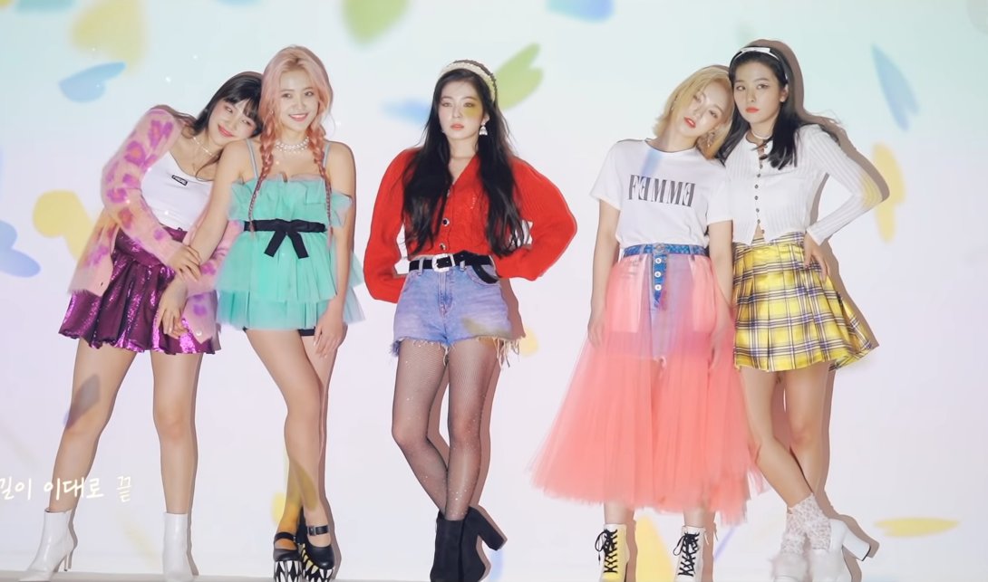 xiuvelvets's tweet photo. congrats girls for another well deserved win and for the first ever triple crown! 🎉 your hardworks has been paid off once again 😭❤
#Psycho7thWin #PsychoTripleCrown
#RV1stTripleCrown @RVsmtown https://t.co/3NAtcdgYUt