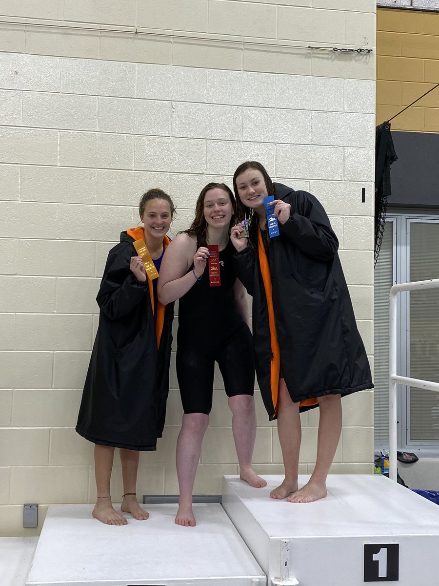 HHHSSwimteam1's tweet photo. 500 free baby 1st 2nd and 6th @ryleighoscope @tara33899496 Maria Mitchell https://t.co/J0udas1KsJ
