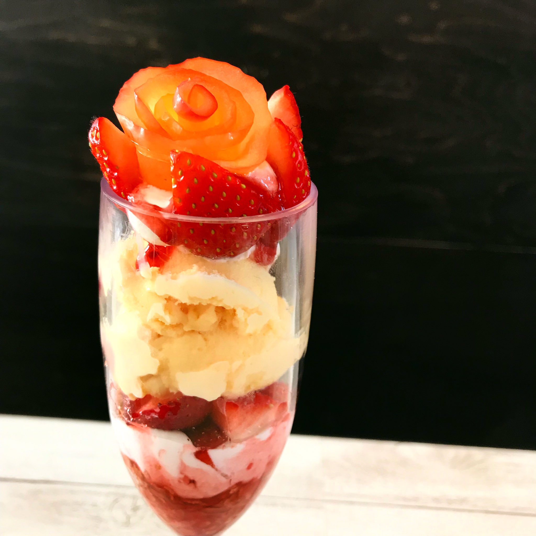 Cafe M 苺バニラパフェ 新メニューです 暖かいドリンクとセットで いかがですか お待ちしてます Cafem つくば カフェ タピオカ ランチ 松代 コーヒー テイクアウト Cafem カフェm 休憩 デート つくば駅 茨城タピオカ 苺パフェ