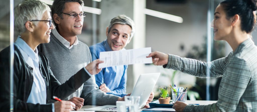 MasisStaffing's tweet image. 13 Must-Have Words to Include In Your Resume bit.ly/2pf9ex6 #careeradvice #jobapplication #jobapplicationprocess #resume #resumetips #resumes via @glassdoor