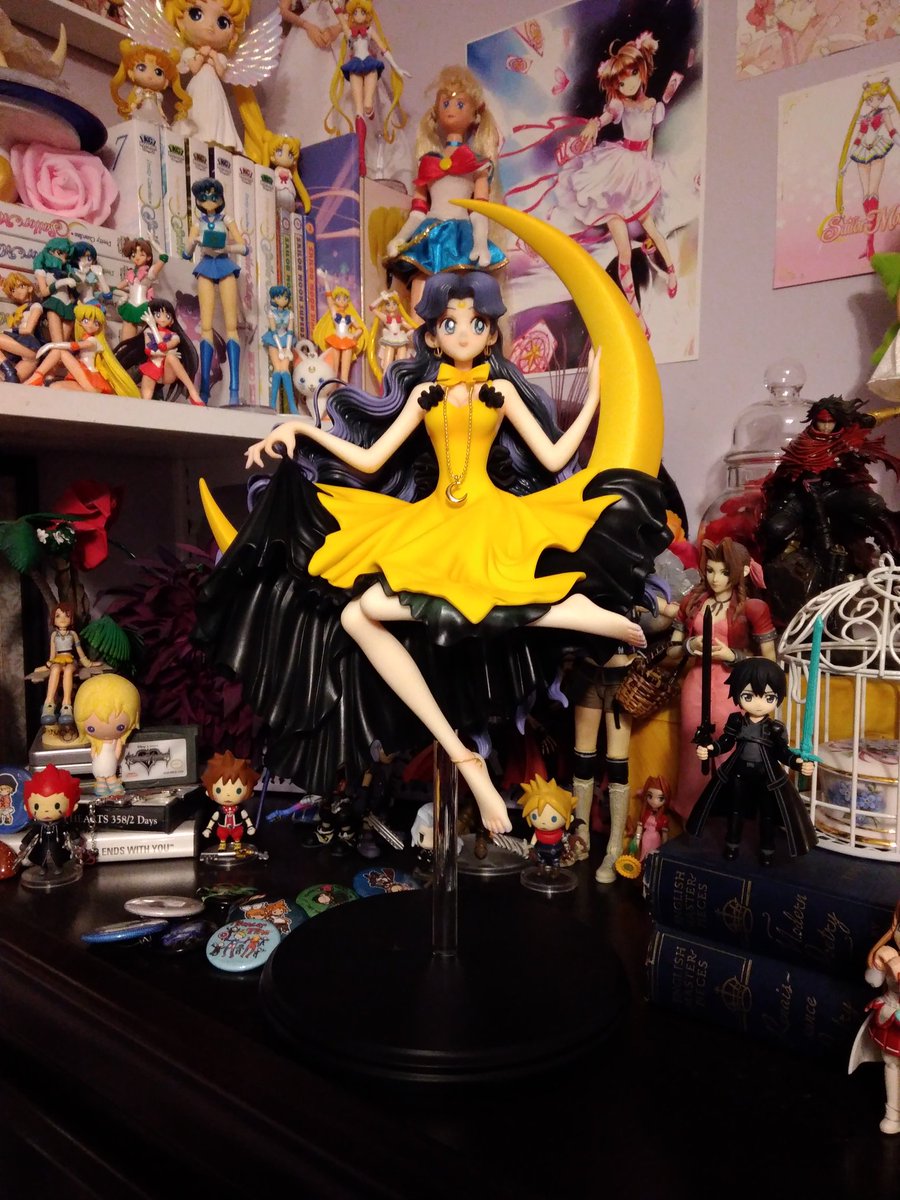 I'm crying she's beautiful. Unofficial figure by E2046. #luna #humanluna #sailormoon #e2046