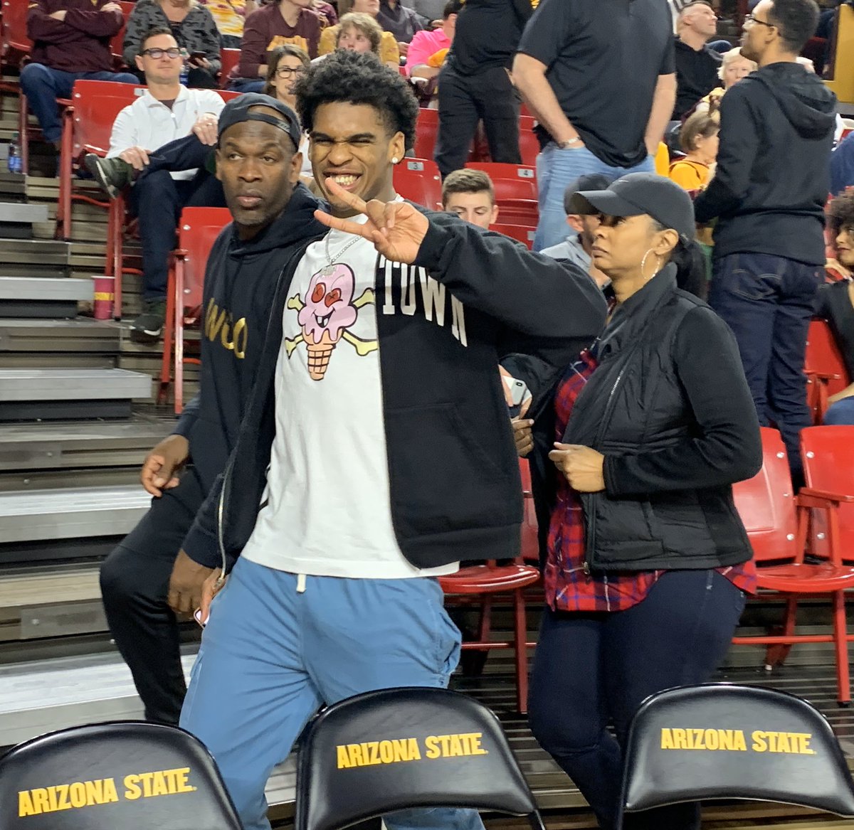 jordankaye_23's tweet photo. Five-star prospect Josh Christopher (@Jaygup23) in Tempe on his official visit, sitting first row for Utah/ASU https://t.co/A6TscdpAMR