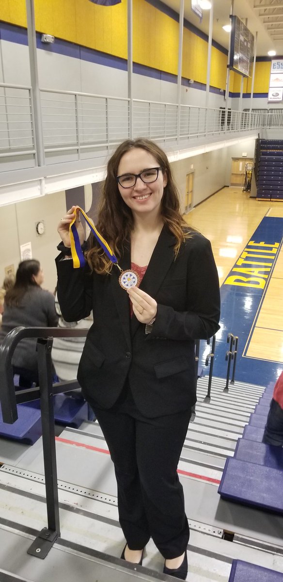SaderSpeech's tweet photo. Congratulations to Hannah Bange! She took 4th in Storytelling and 6th in Poetry at the Battle High School meet today! #SaderStrong @heliascatholic https://t.co/Mpt4J5VL6q