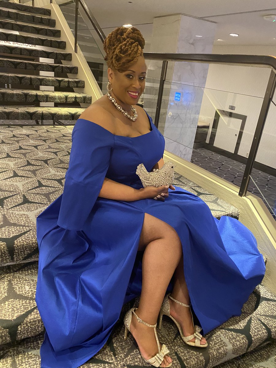 thevoiceofzeta's tweet photo. Founders’ Centennial Weekend Dinner and Gala
I’m Living My Founders’ Wildest Dreams ROYALLY... 👑 💎🕊💙
#100YearsofFiner
#JourneytoCentennial #ZetaPhiBeta
#ZPhiB2020 #ZPhiB
#Zeta100Challenge https://t.co/OKkfgGhIBb