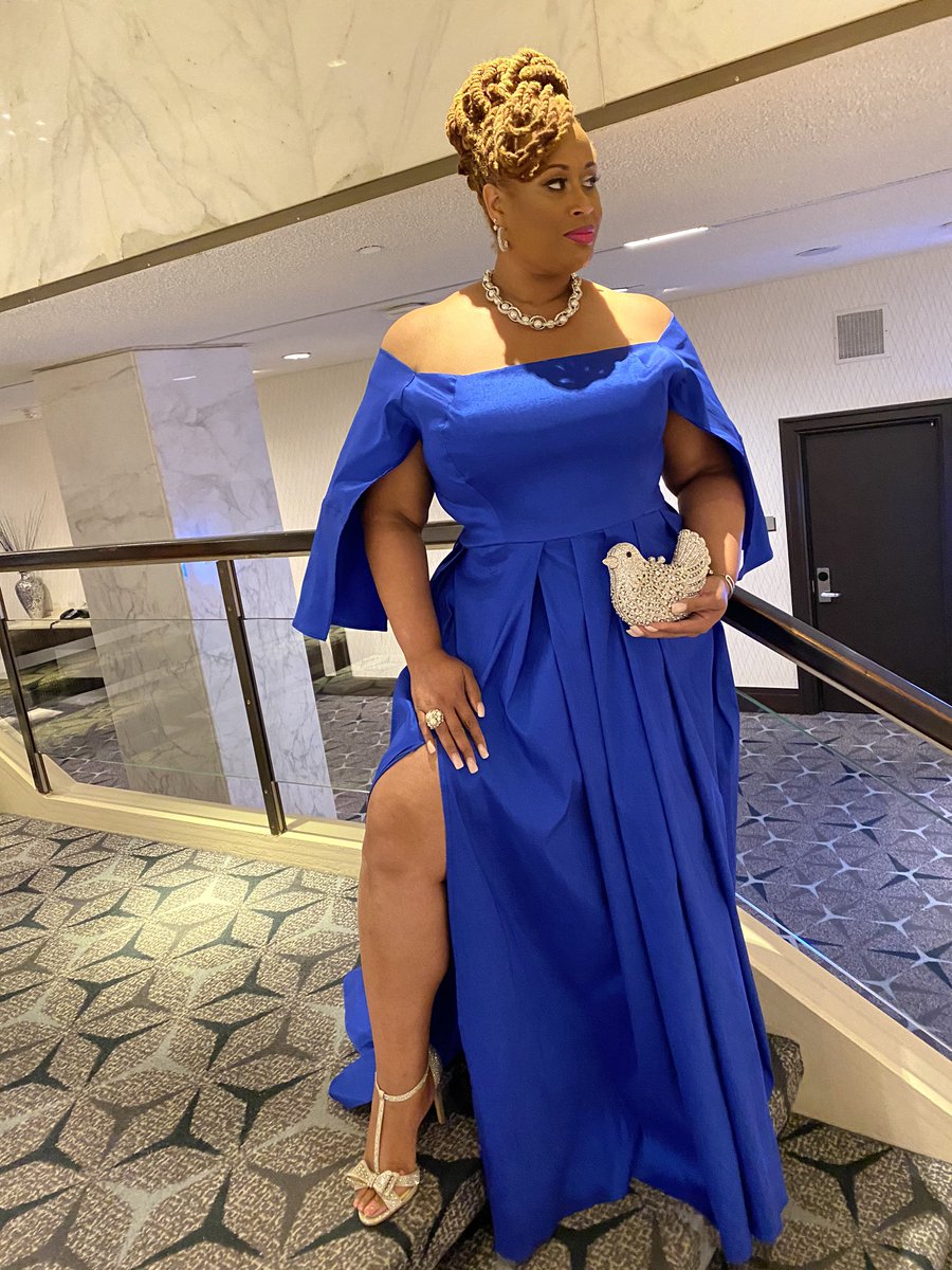 thevoiceofzeta's tweet photo. Founders’ Centennial Weekend Dinner and Gala
I’m Living My Founders’ Wildest Dreams ROYALLY... 👑 💎🕊💙
#100YearsofFiner
#JourneytoCentennial #ZetaPhiBeta
#ZPhiB2020 #ZPhiB
#Zeta100Challenge https://t.co/OKkfgGhIBb