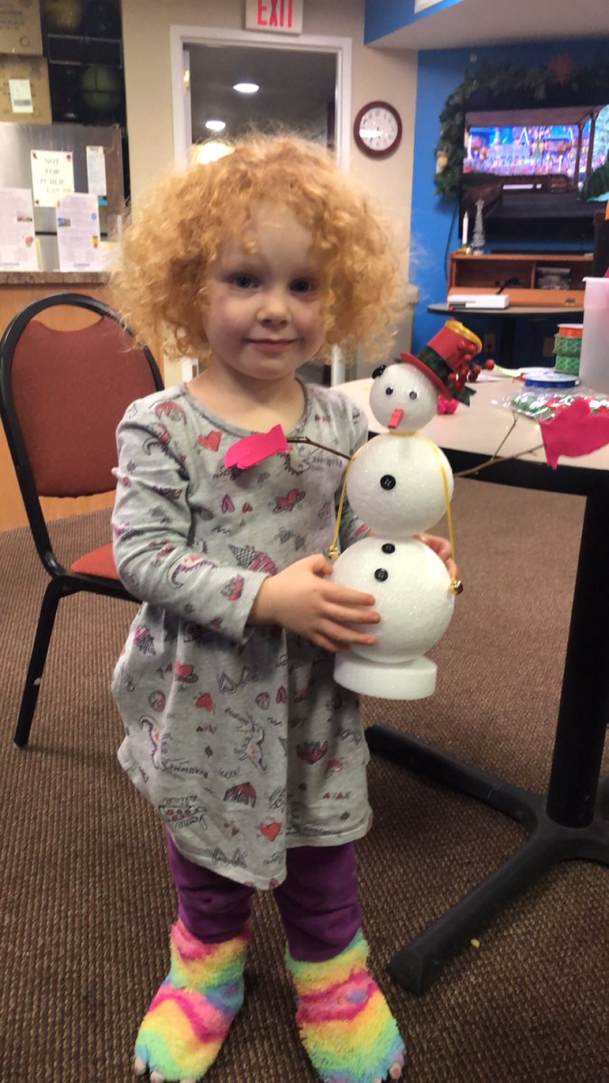 RidgeSunrise's tweet photo. “Do you wanna build a snowman”  included the movie “Frozen” and “Olaf’s Frozen Adventure” This little one had fun! #DiamondResorts #LifeatDiamond https://t.co/OfWoFD7k0r
