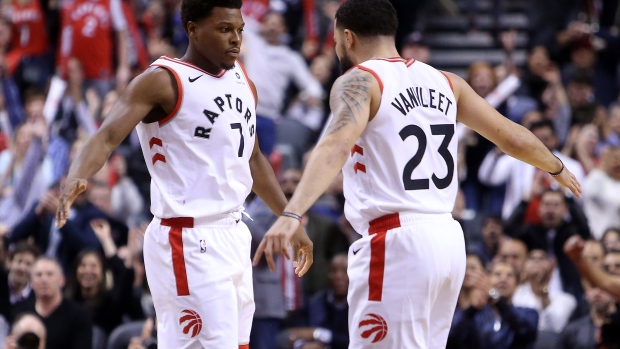 WeTheNorth__'s tweet image. The @Raptors backcourt tonight @ Minnesota:

Kyle Lowry (28 minutes)
28 PTS - 10/17 FG - 5 3PM - 7 REB 

Fred Vanvleet (29 minutes)
29 PTS - 11/16 FG - 7 3PM - 4 REB - 4 STL

This team when healthy are a PROBLEM 🔥

#WeTheNorth
