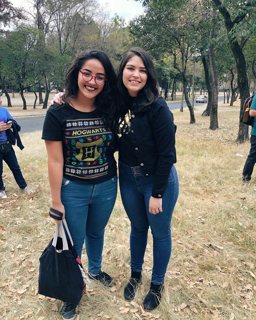 capa_invisible's tweet photo. Muchas gracias a todos los que vinieron hoy a la convivencia que tuvimos con mis amigos de @WBGameslatino y @ATTMx me la pasé SUPER BIEN, gracias por venir a jugar #wizardsunite hoy, y a los que no pudieron también gracias por estar siempre, los adoro 💖🙊 https://t.co/iyyVAZyKsS