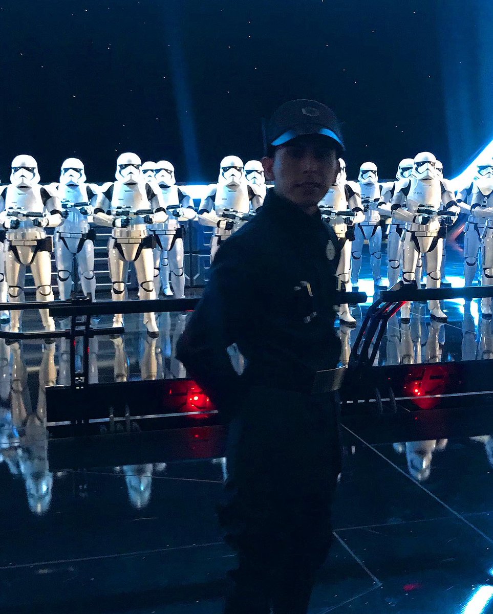 DISFIT4JnG's tweet photo. I told you they are serious. Look at his face when I took a selfie. Yikes! 😳 @DisneylandToday #Disney #Disneyland #FirstOrder #DarkSide #WeDisney #StarWars #riseoftheresistance #riseofskywalker https://t.co/iOjndWKEyG