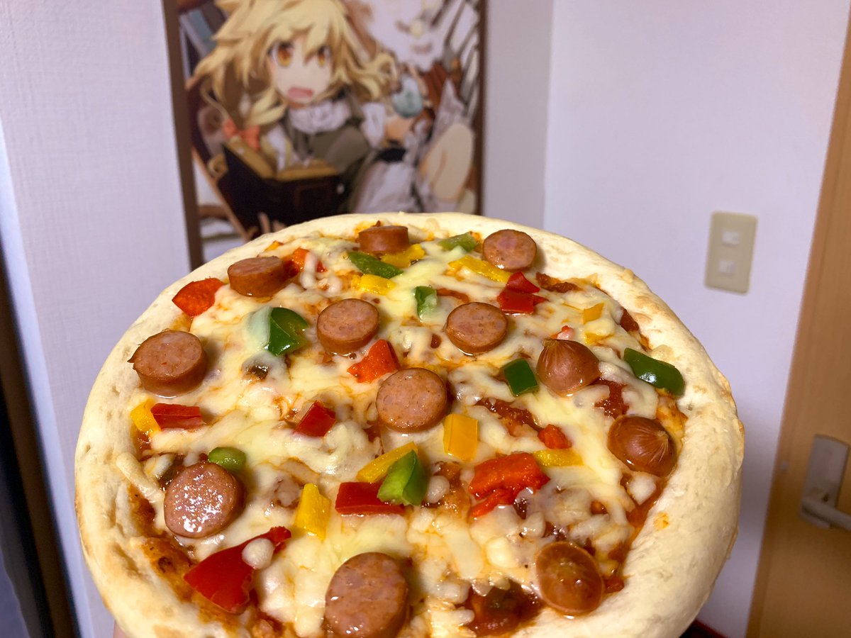 ますく 技術特許とったで V Twitter あなたは毎日本格的なピザを食べたいはず 私と結婚すれば毎日ピザ食べれる 冷凍庫にはピザ生地とトッピングが常備している ピザ作れるとモテる まちがいなし