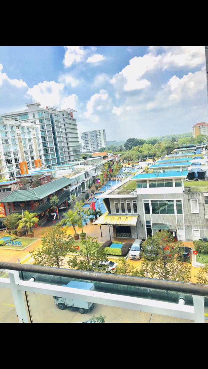 syun__1's tweet image. 4月7日ごろから約1カ月間マレーシアの僕の家に住みたい方いませんか？
ビザ更新で1カ月間タイに出る予定なので2LDK(2ベッド２バスルーム)の部屋を丸ごとお貸しできます。

もし借りてくれる人がいなければ一度解約する形になるので、お願いします。

リツイートなどしてもらえるととても嬉しいです。