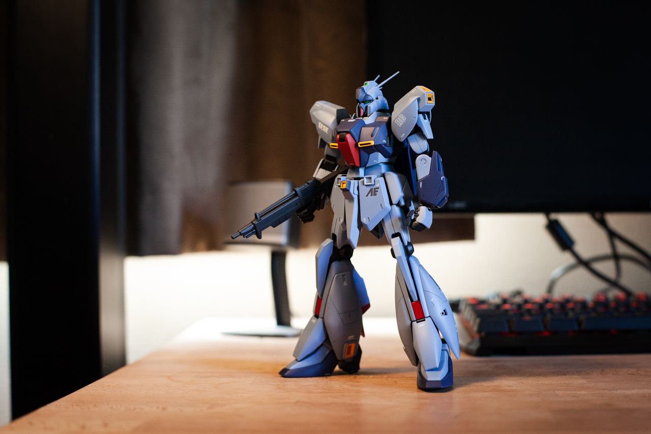 大須晶 Ohsuakira Mgリガズィ ユニコーンver ようやく完成 旧mgとは別ゲーばりのスタイルの良さでうける ユニコーンverだけど問答無用で逆シャアのカラーパターンで塗装 やっぱりこの色なんだよなぁ 比較対象はリガズィカスタム リュウとゴウキ