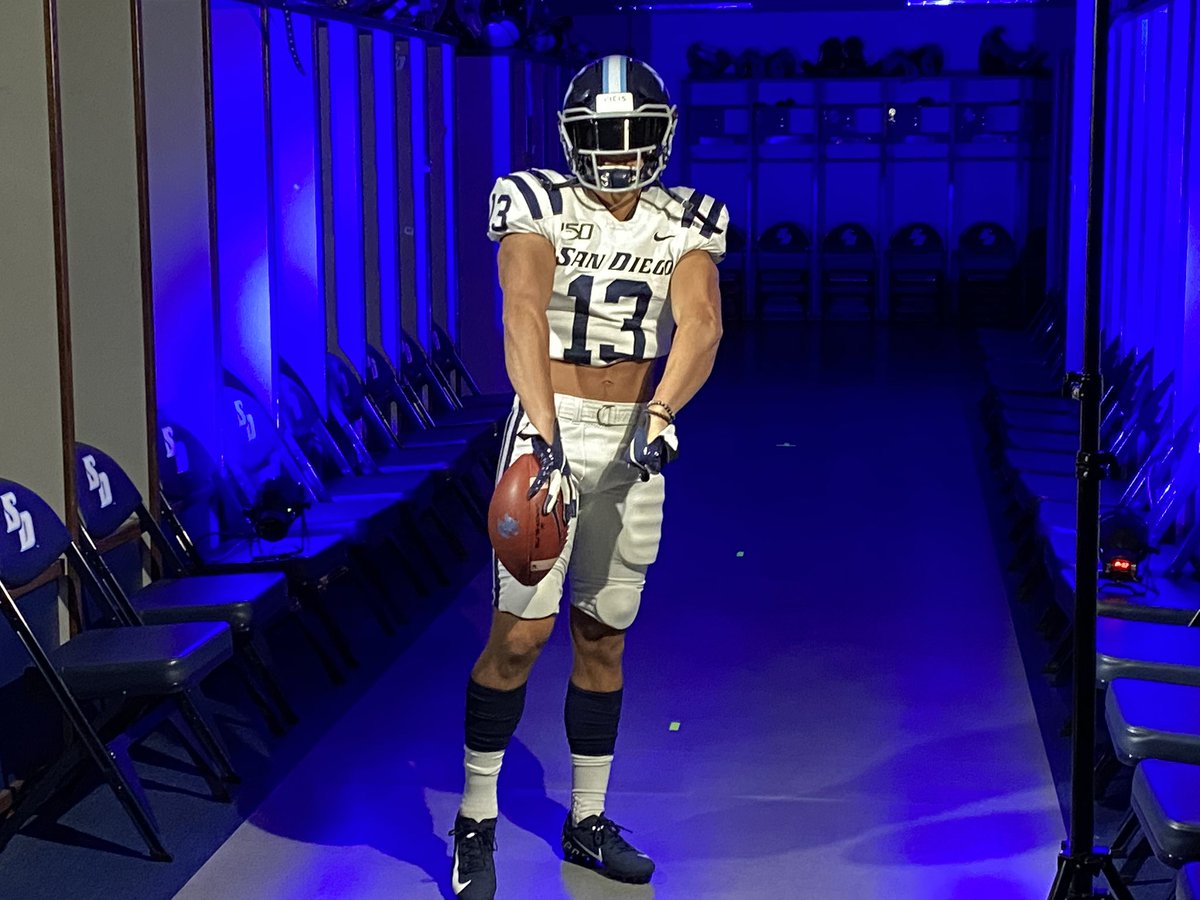 maverickmartinn's tweet image. I found my home... Go Toreros! 🔵⚪️ #Ballinatthebeach #COMMITTED