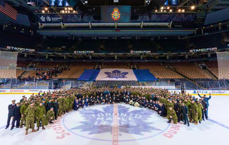 CDS_Canada_CEMD's tweet image. “Tonight, hundreds of @MapleLeafs fans gave up their seat so a member of my @CanadianForces team could be there instead. That is real #CAFappreciation. We thank you. #GoLeafsGo” - JV