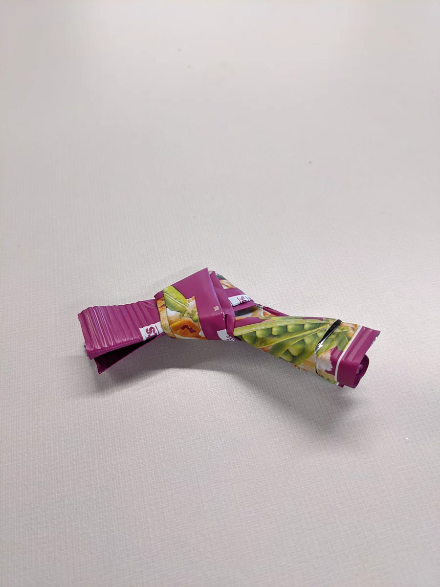 日本人ってパッケージ袋をよく結ぶの？？？