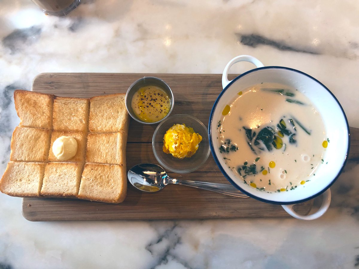 mkhn165's tweet image. オイスターチャウダー🐚🍽
ウニグラタン🎣
激ウマでした。並んだ甲斐あったー

#warf