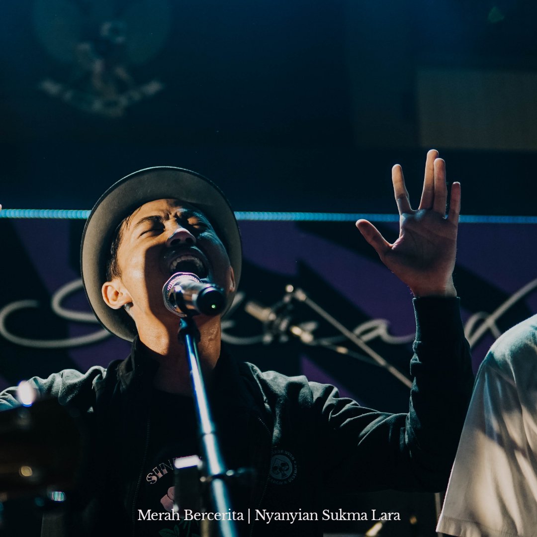 Kepada yang terlibat, kepada yang meluangkan waktu untuk datang ke tempat, dan kepada do'a-do'a baik, kami menerima kasih kalian dengan bahagia, mari melebur dengan cerita kami selanjutnya 🙏

Acara ini dipersembahkan Oleh <a href="/localnatives/">Local Natives</a>.id
Dokumentasi @ardycahyo_