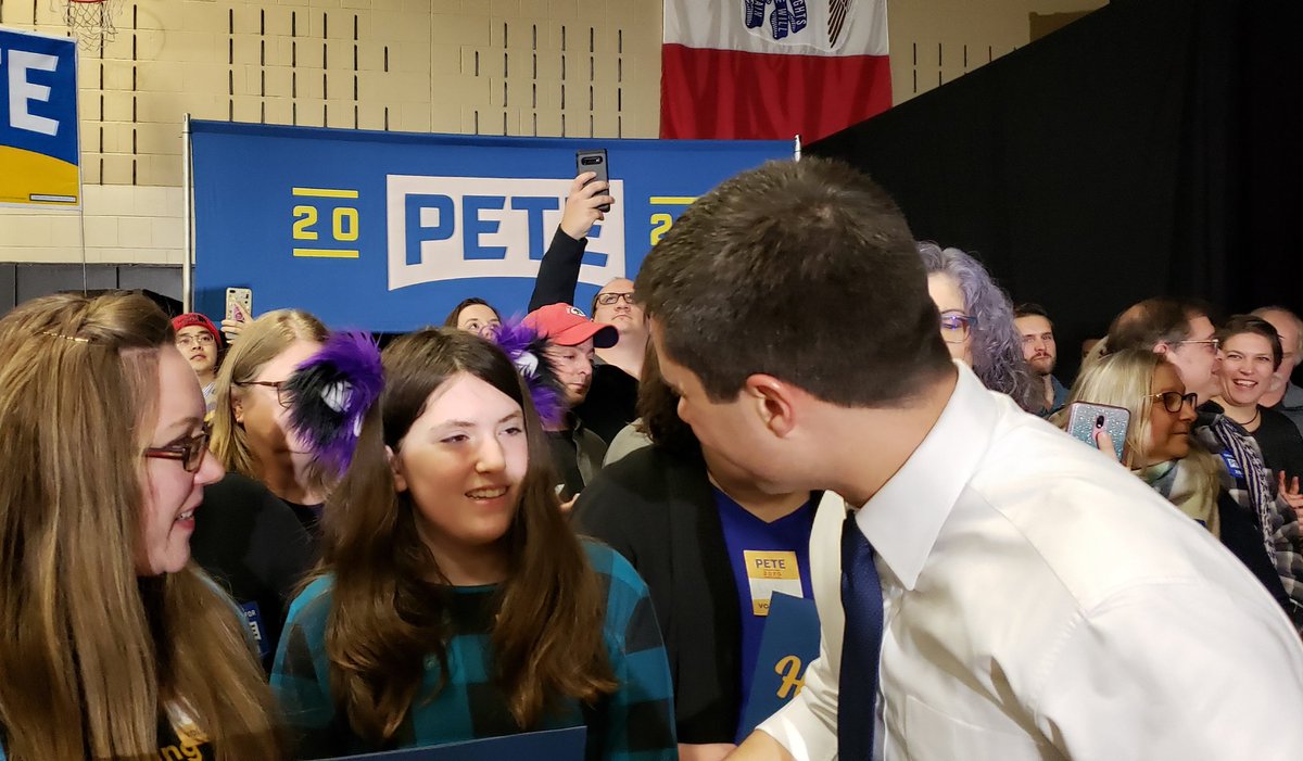 jodimasters's tweet image. We got to sing Happy Birthday to @PeteButtigieg while we held up happy birthday signs and I got to give him a hug--even though I'm not a hugger 💙 Today's ROTR: #Joy
Impressed as always by his stump speech and his on-the-spot answers. He just keeps getting better! #TeamPete