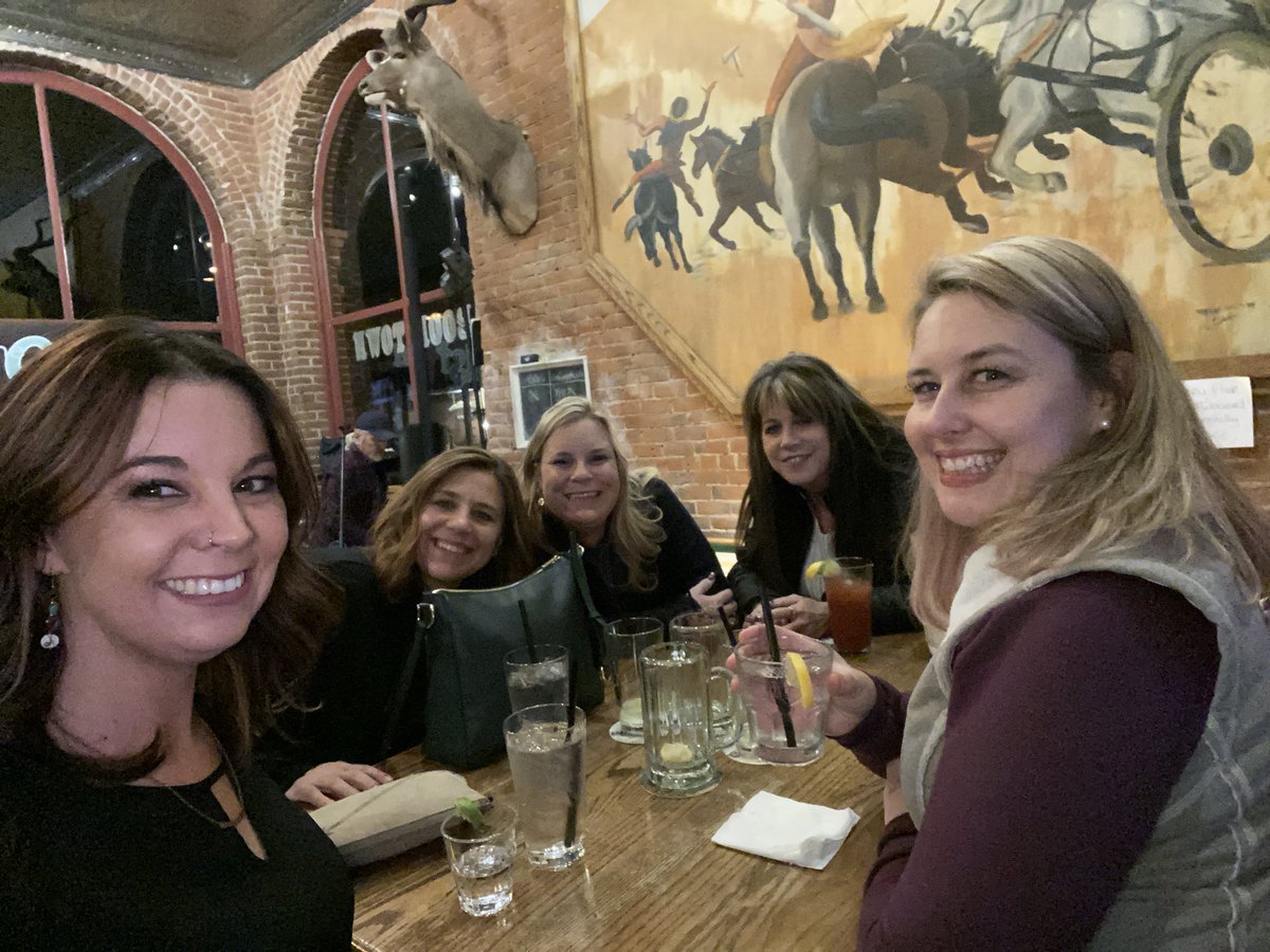 TashaHardy's tweet photo. Out on the toe for @MichelleMarikos birthday!!! Love you friend !!! #birthdaygirl #southernoregon #364daysofme #loveyoufriend #pnw https://t.co/JskAwIhaxD